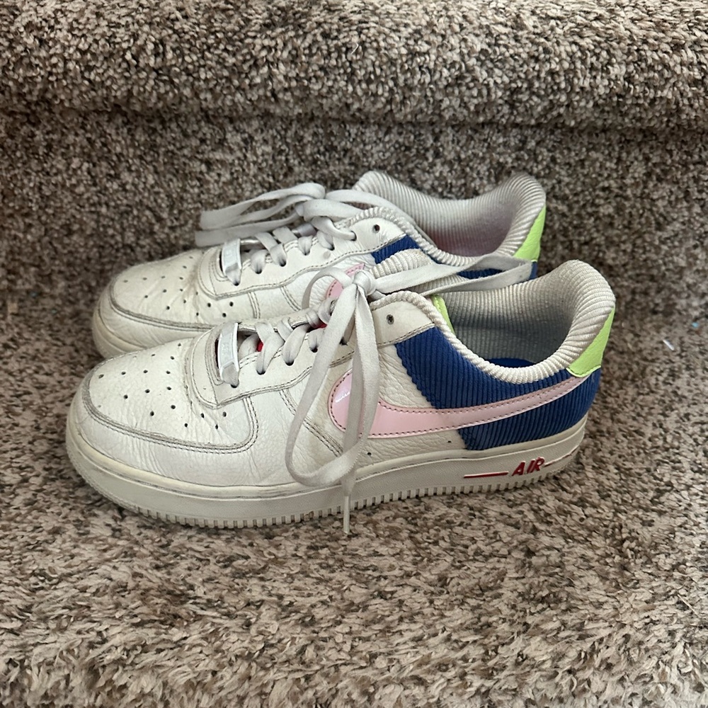 Nike Sneakers with Red and Green Accents